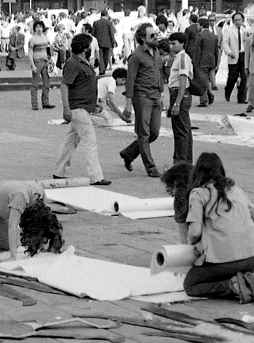 Rodolfo-en-el-siluetazo-set1983-foto-guillermo-kexel